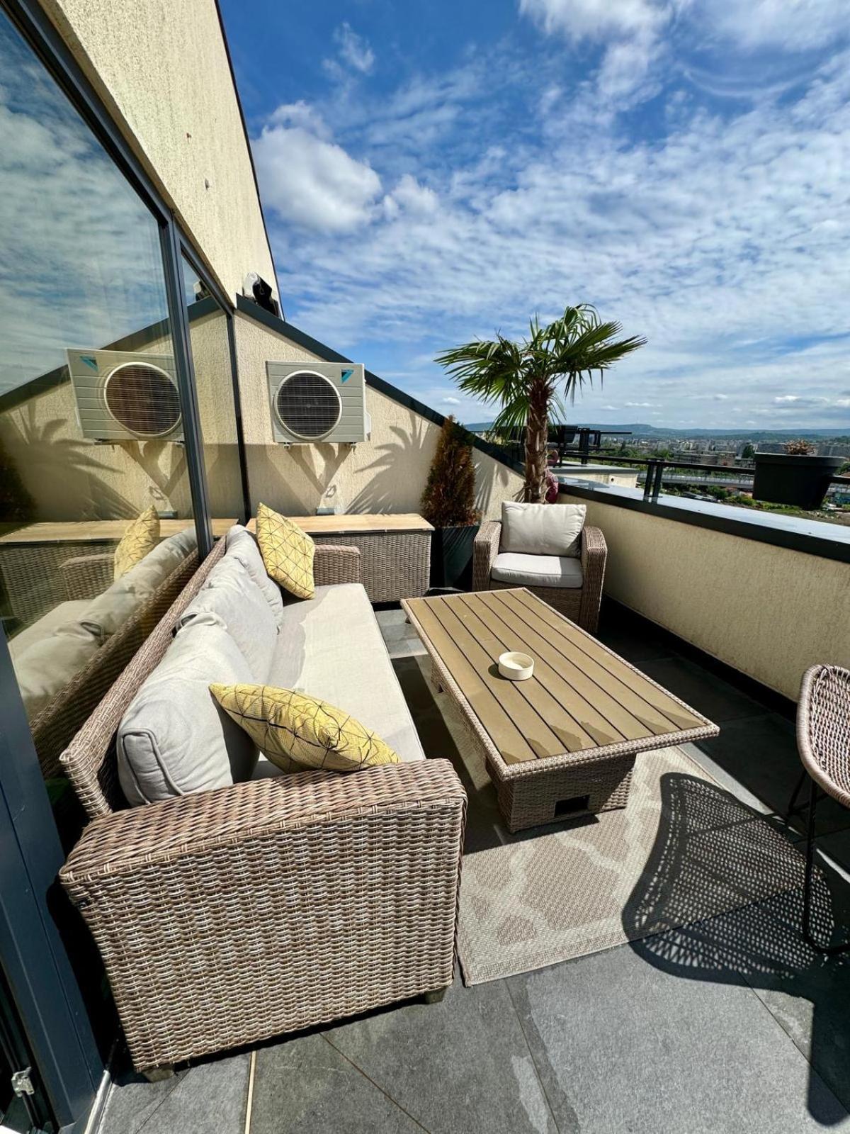 Penthouse Exclusive View , Iasiアパートメント エクステリア 写真